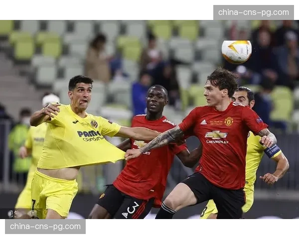 战术分析：复盘武汉三镇防线，为何在领先两球后十分钟内崩盘