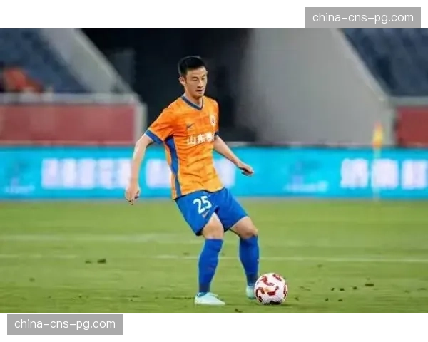 前英超球星加盟青岛西海岸，预计将提升球队由守转攻第一点处理能力